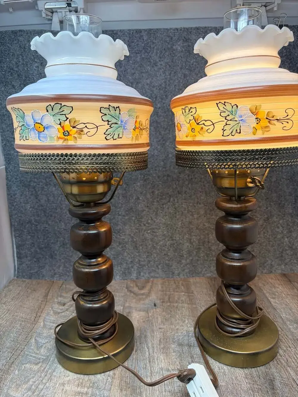 VTG MCM Hand Painted Floral Glass Hurricane GWTW  Table Lamps Turned wood base